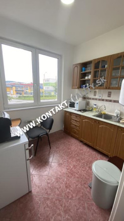 Kancelársky priestor 200 m2, balkón, parkovacie miesta - fotografia 7