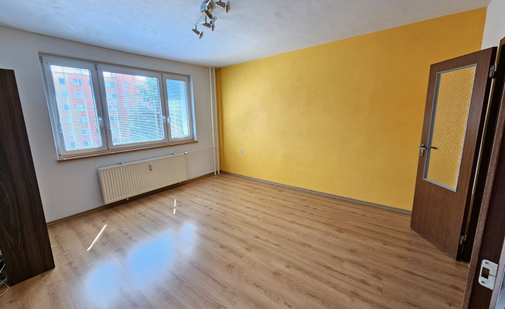 Na predaj 1 izb. byt v tichej lokalite KVP, Titogradská ulica - fotografia 2