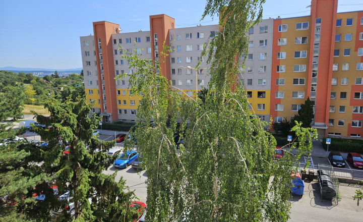 Na predaj 1 izb. byt v tichej lokalite KVP, Titogradská ulica - fotografia 12