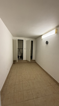 Skladové priestory a objekty, Slanecká, Nad Jazerom, 631m2, rampa, Košice IV - fotografia 3