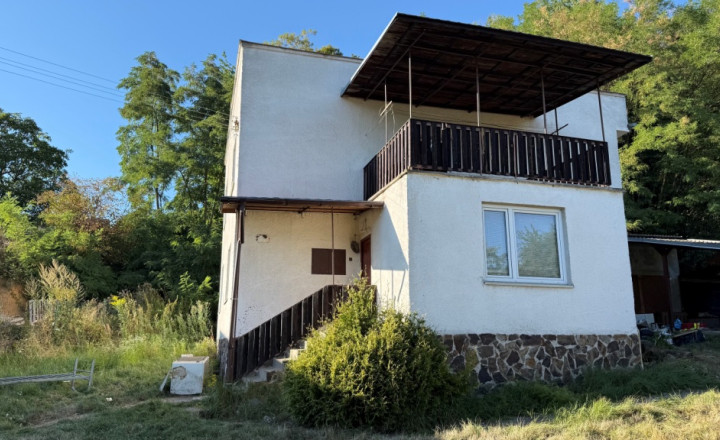 Priestranný 5 izb. rodinný dom blízko Košíc, obec Bukovec - fotografia 2
