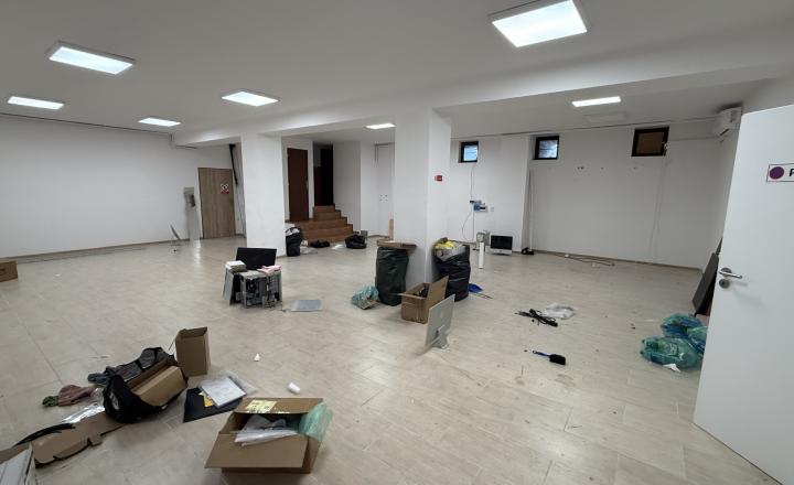 Sklad, obchodný priestor 160m2, prístrešok/sklad 32 m2, MČ JUH