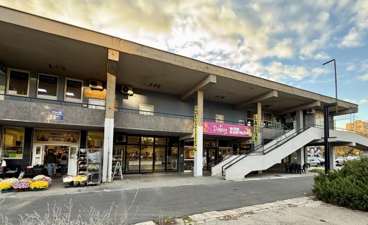 Obchodné priestory na prízemí, Trieda SNP, Západ, 250m2, čiast. rek., Košice II
