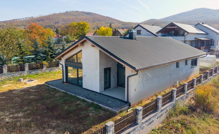 Na predaj NOVOSTAVBA 4 izb. domu, pozemok 485 m2,  Košický Klečenov Košice Okolie - fotografia 1
