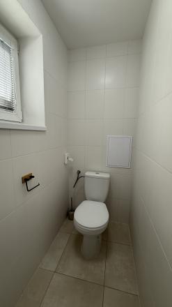 Nehnuteľnosť vhodná na podnikanie alebo bývanie blízko centra - fotografia 12