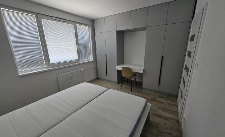 Posledné dva 2-izbové byty na prenájom s vlastným parkovaním - fotografia 3